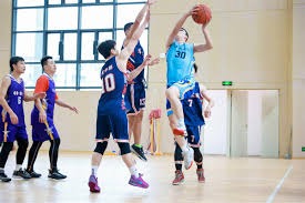 卡尔：我最大的偶像是梅西；与拜仁续约是个重要