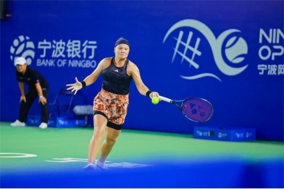 夺季后赛席 夺季后赛席